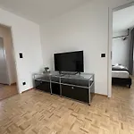 Rs44 Ueber Den Daechern Von *