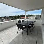 Rs44 Ueber Den Daechern Von *